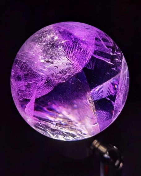 遗迹2紫色的球体是什么-遗迹2黑暗之渠紫球介绍