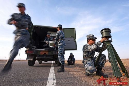 以下哪点是移动战垒和电磁战参的不同点_CF手游战垒驾照考试答案