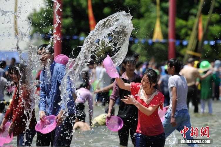 管道学世界泼水节如何成为最强的水战玩家